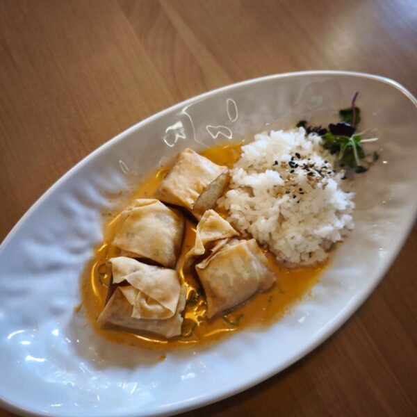 CRUJIENTE DE BOGAVANTE CON CURRY