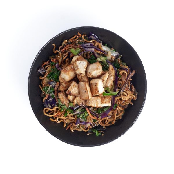YAKISOBA POLLO Y VERDURAS